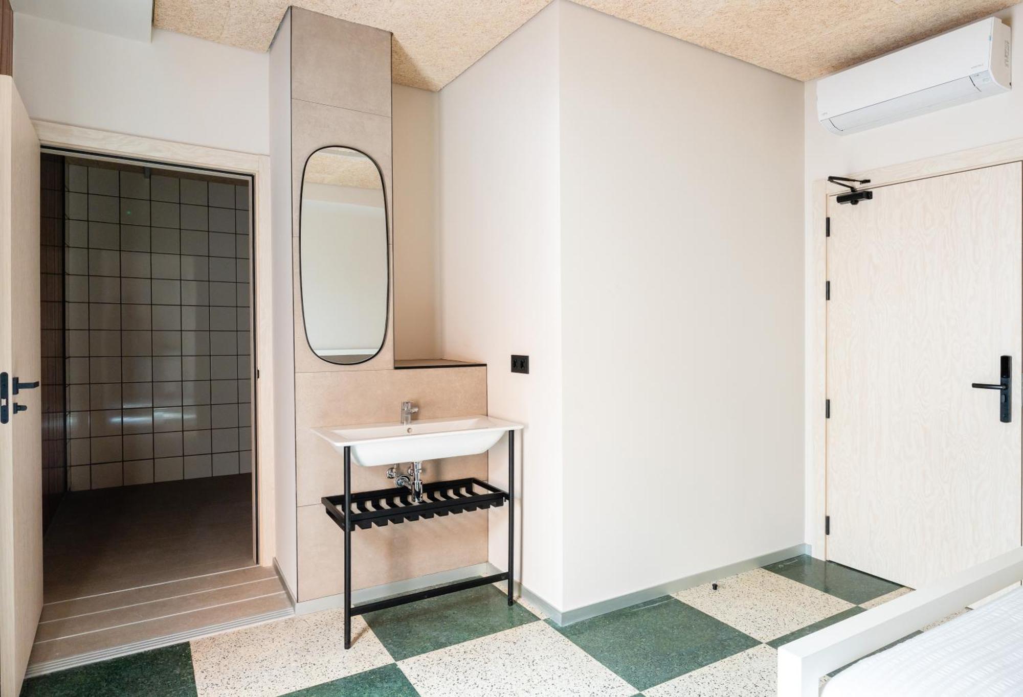 Lamia Bbk Women Hostel-Solo Mujeres Bilbao Kültér fotó