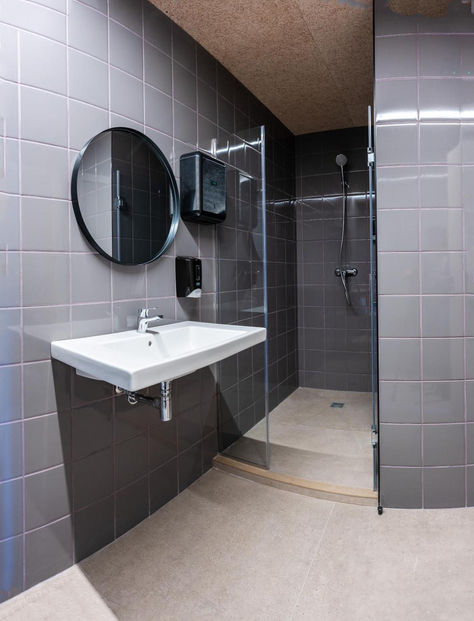 Lamia Bbk Women Hostel-Solo Mujeres Bilbao Kültér fotó